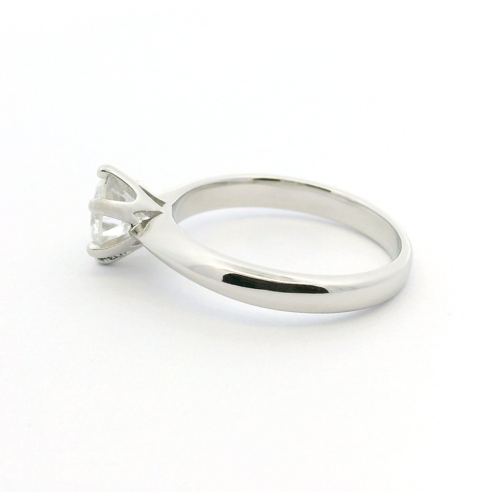 White Gold 1ct Round Moissanite Solitaire Dazzle Ring