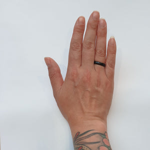 Black 4mm Wonder Ring