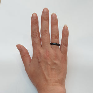 Black 4mm Wonder Ring
