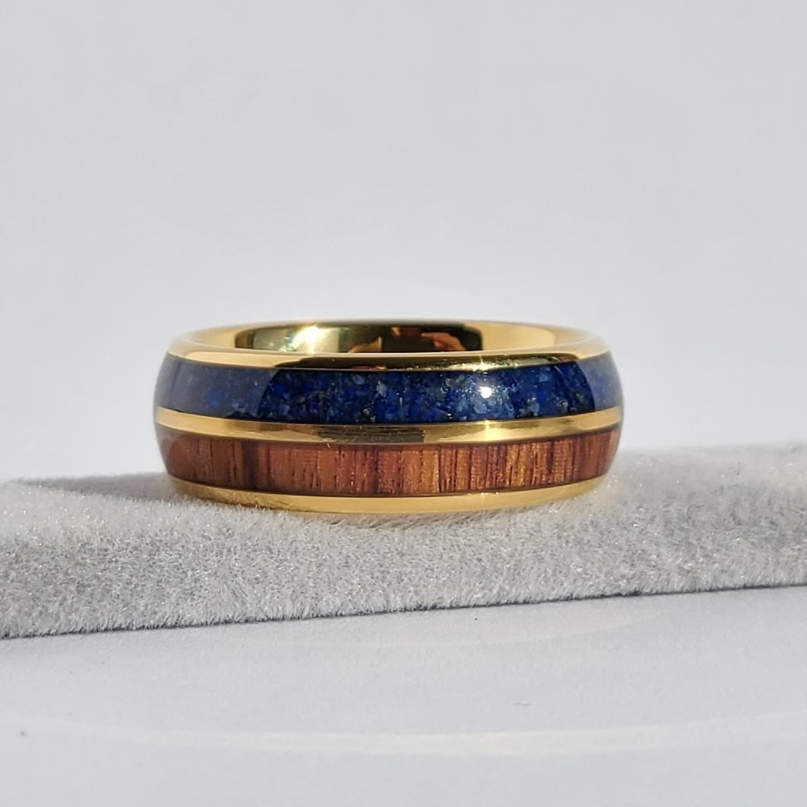 The Golden Blue Wonder Ring Set