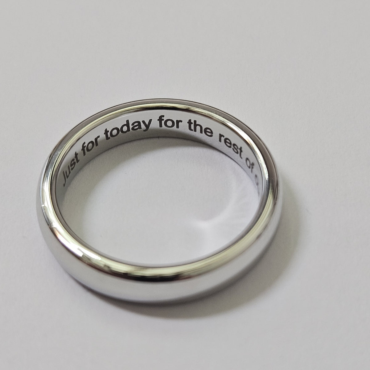 White Gold 4mm Wonder Ring Size O - Clearance 1023