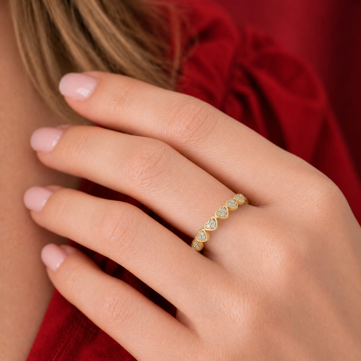 Moissanite Heart Half Eternity Ring | 18K Gold Slimline Dazzle