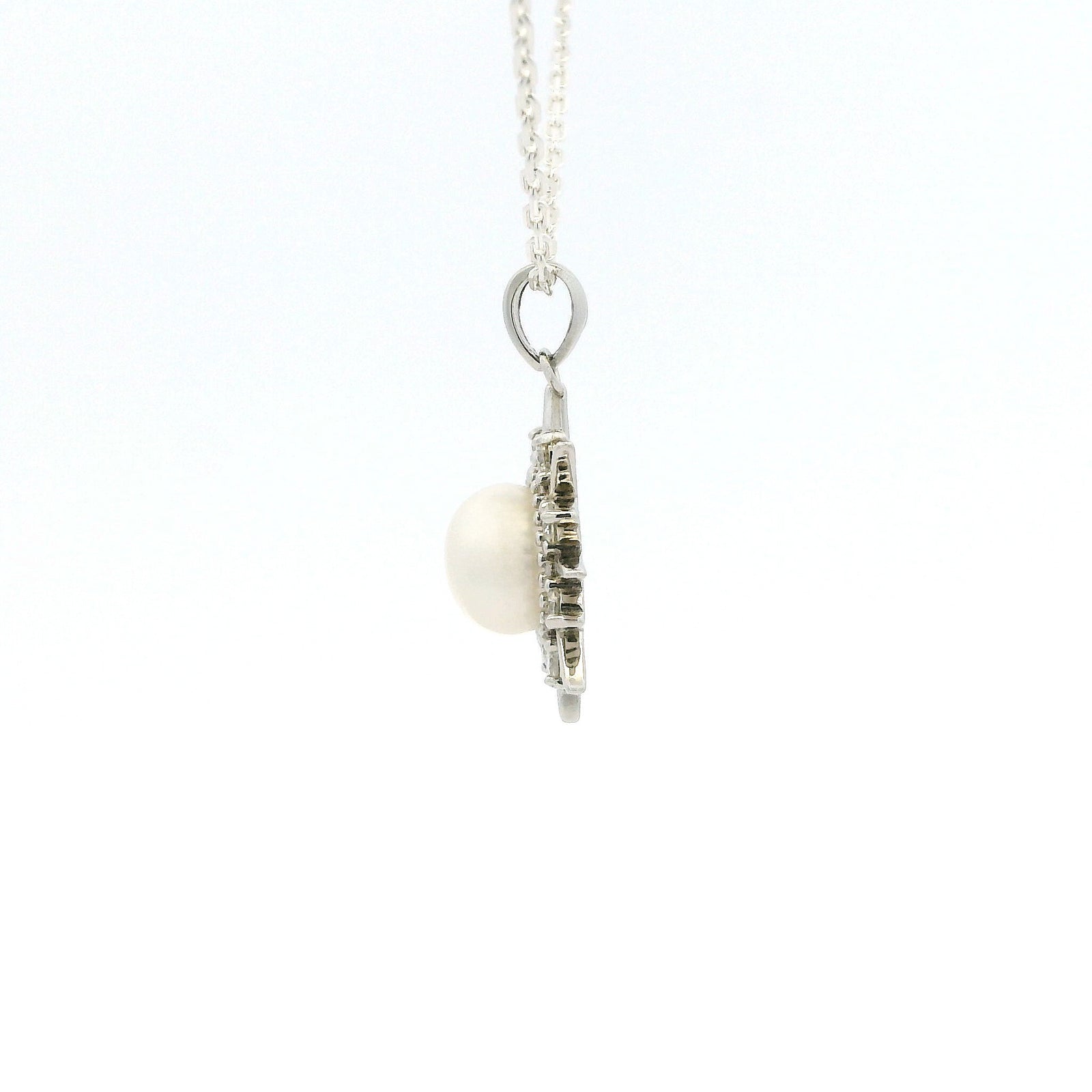 White Gold Moissanite Pearl Star Silver Dazzle Pendant Necklace