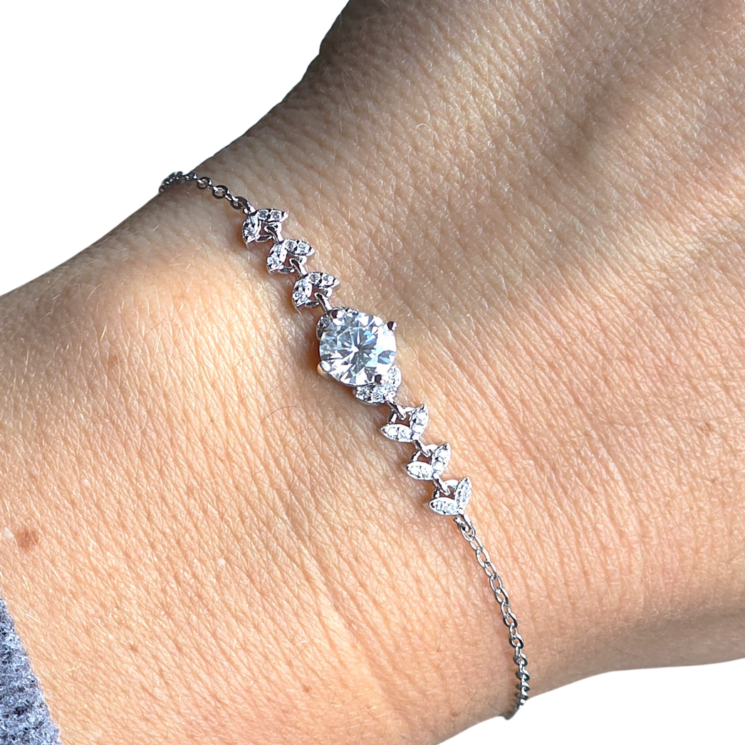 1ct White Gold Moissanite Six Leaf Silver Dazzle Bracelet