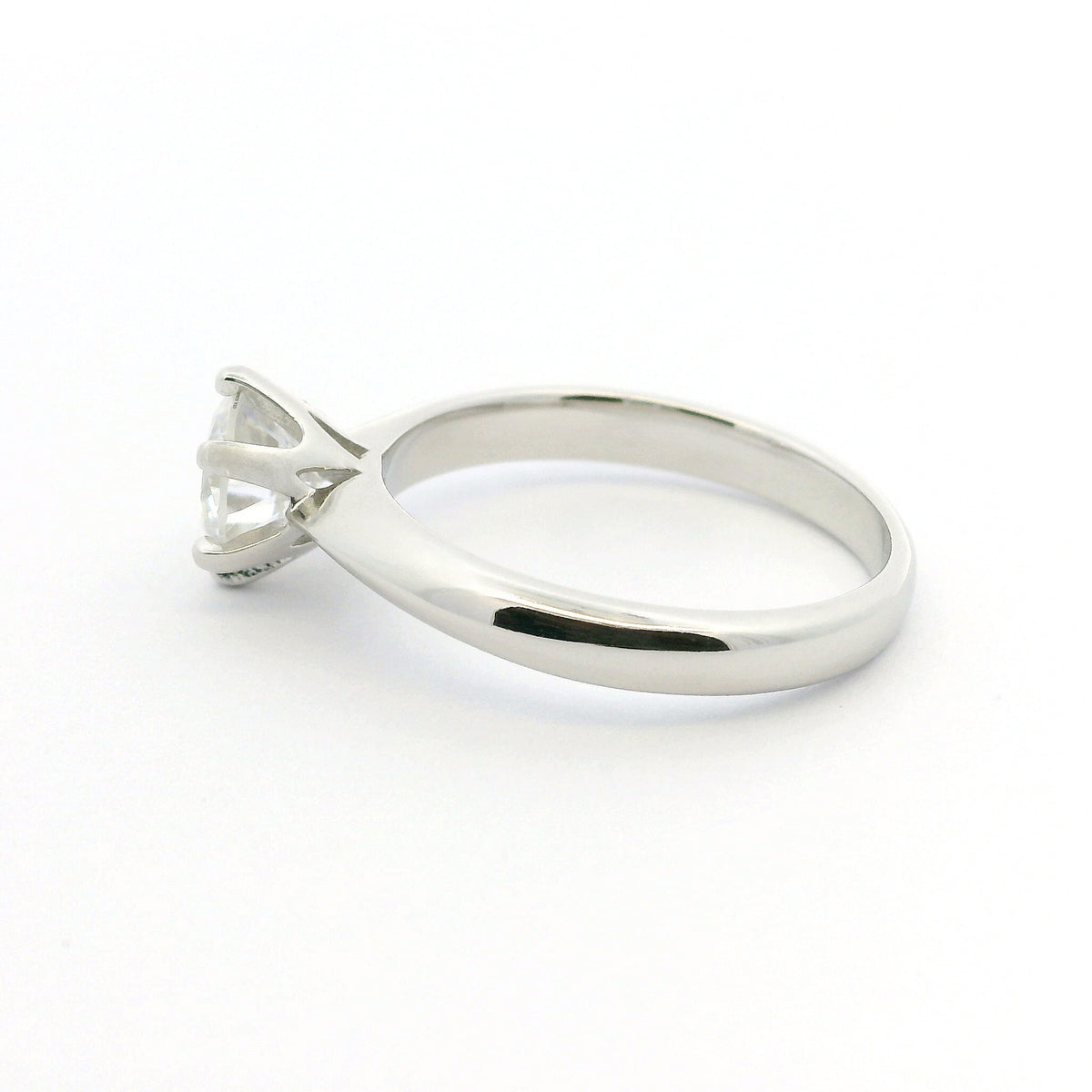 White Gold 1ct Round Moissanite Solitaire Dazzle Ring
