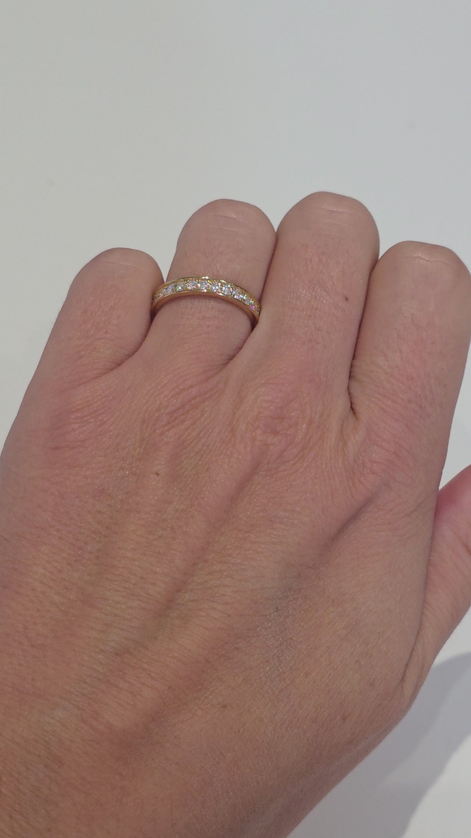 1ct Round Moissanite Full Eternity Ring | 18K Gold Dazzle Ring