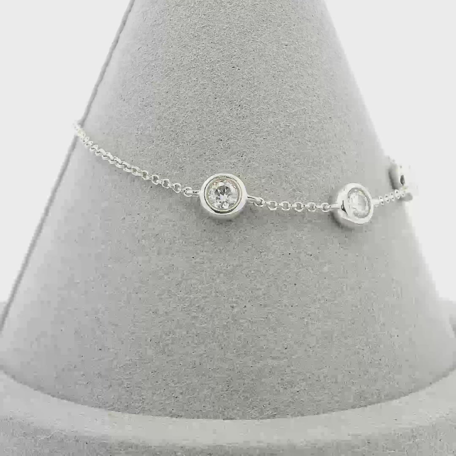 1ct White Gold Round Moissanite Enclosed Silver Dazzle Bracelet
