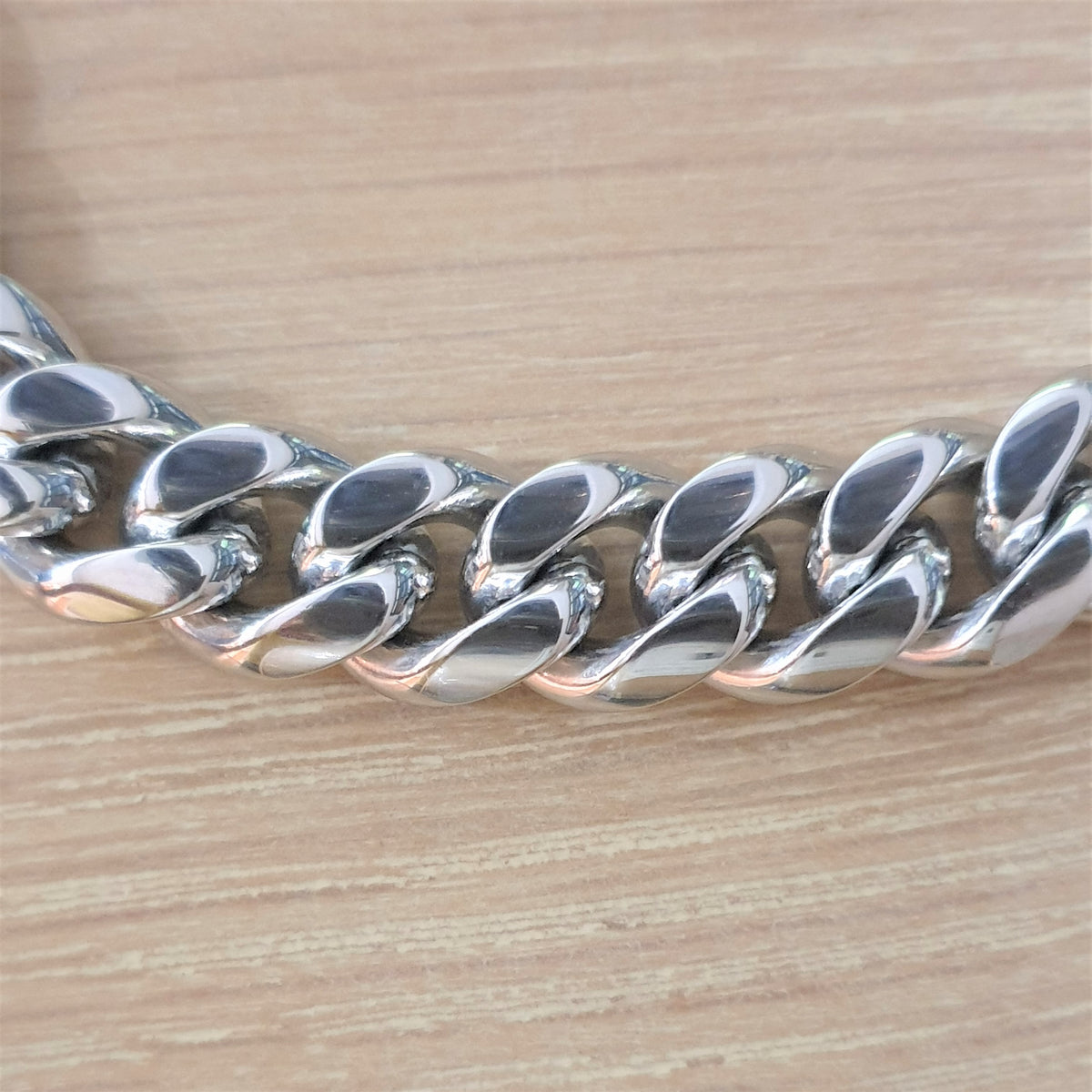 Stainless Steel 10mm Diamond Cut Curb Chain Bracelet