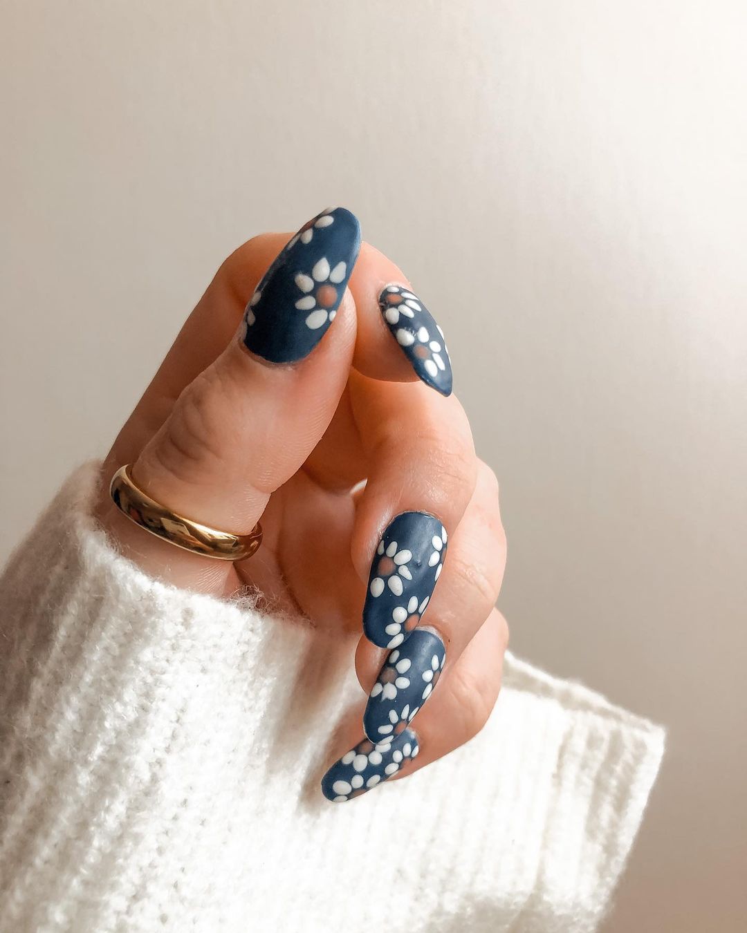 Gold 4mm Wonder Ring