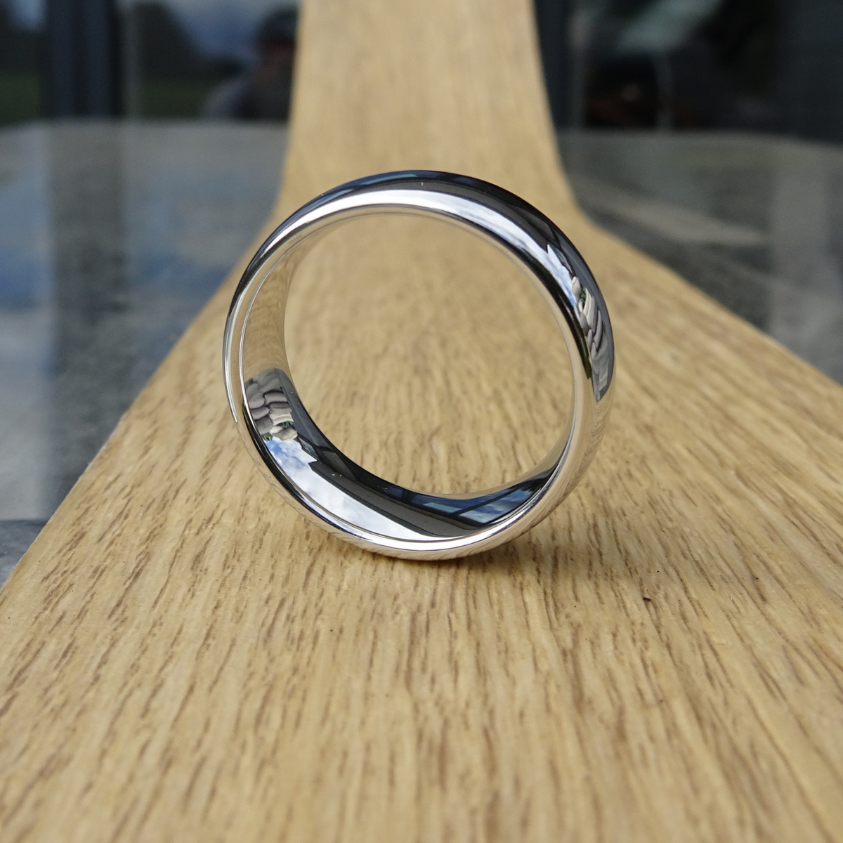 White Gold 8mm Wonder Ring