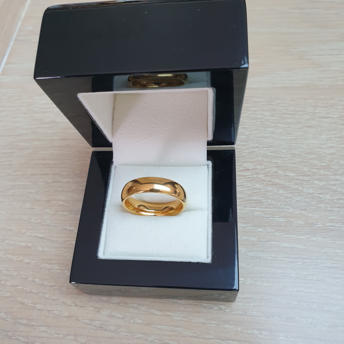 Gold 6mm Wonder Ring