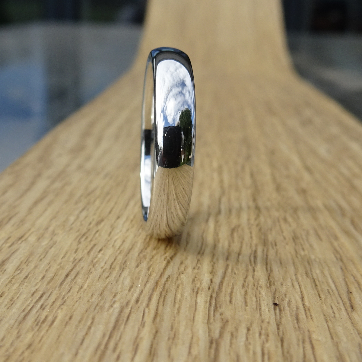 White Gold 4mm Wonder Ring