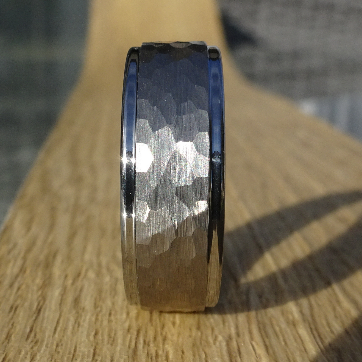 Matt Panelled Wonder Ring Set