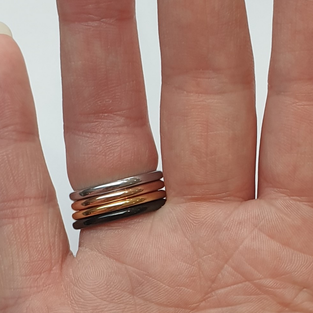 Rose Gold 2mm Wonder Ring