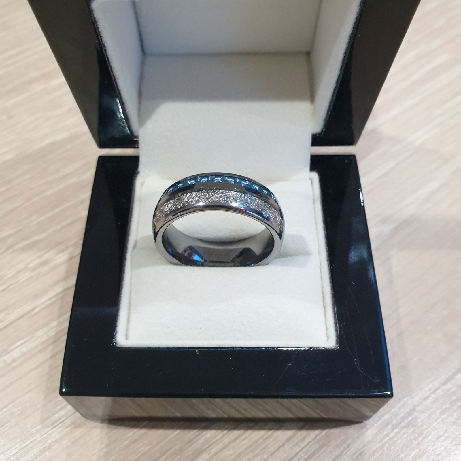 MJ Metals Jewelry 8mm Tungsten Carbide Wedding Ring - Blue & White Carbon Fiber Inlay, Size 10