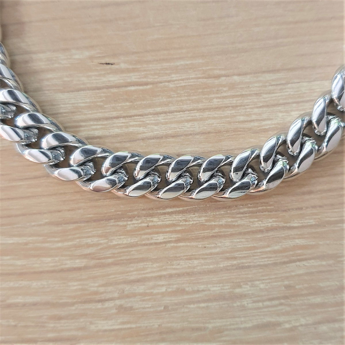 Stainless Steel 8mm Diamond Cut Curb Chain Bracelet