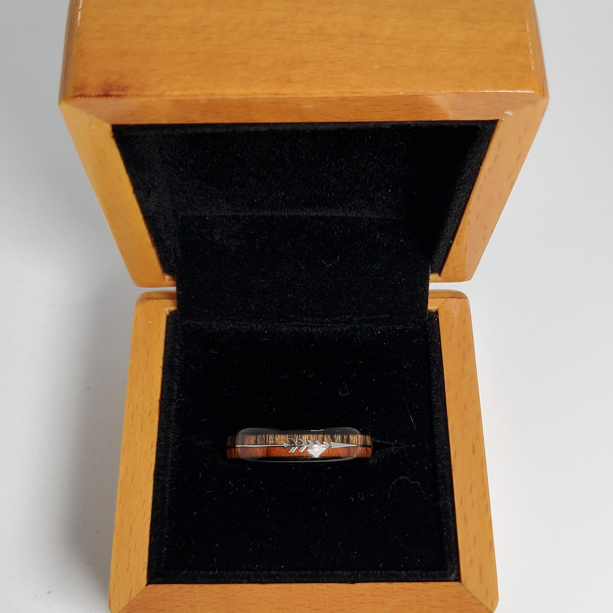 The Harold Arrow 6mm Wonder Ring