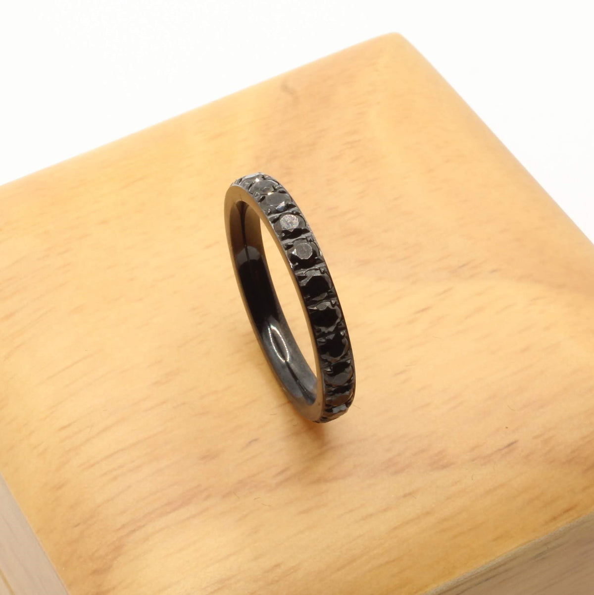 Black Stone Black 3mm Full Glitz Ring
