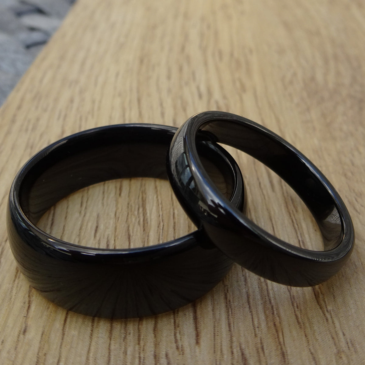 Black 8mm Wonder Ring
