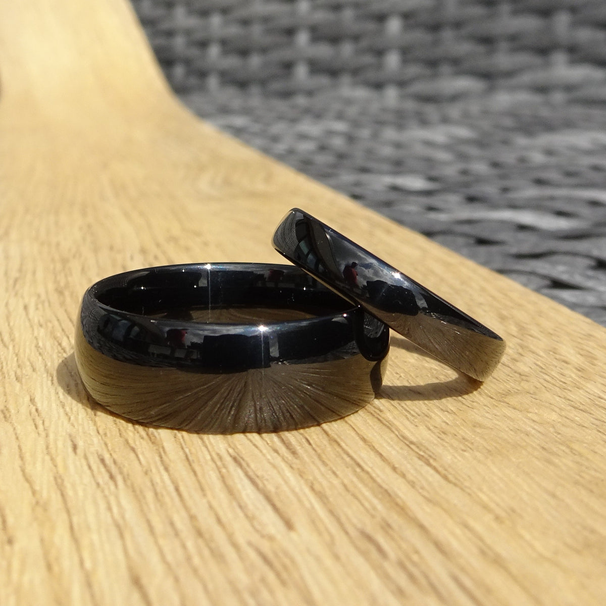 Black 8mm Wonder Ring