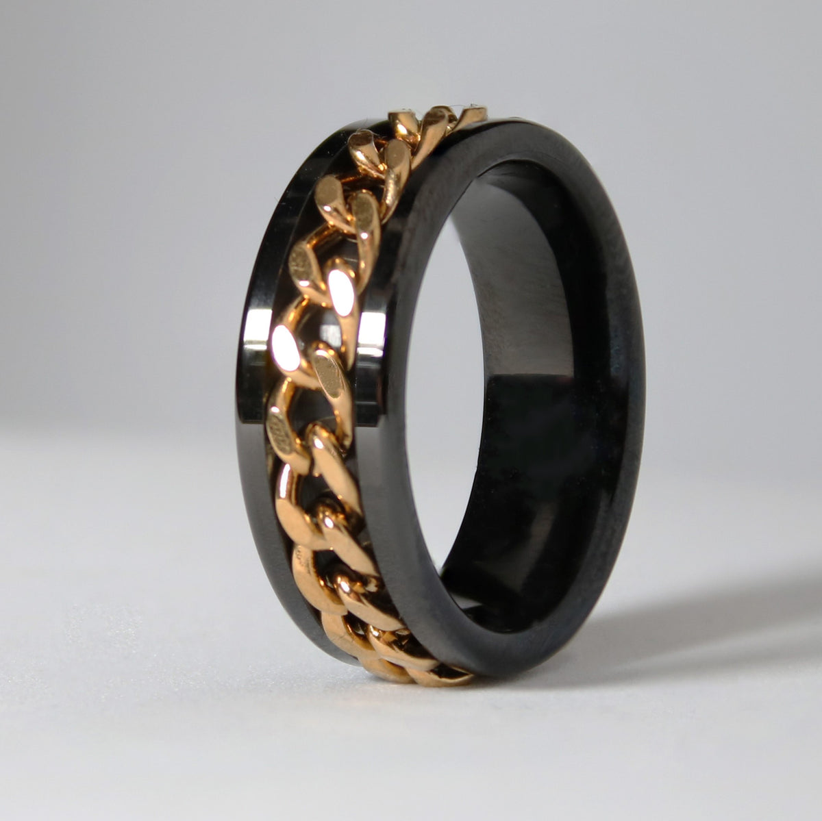Black with Gold Rotating Chain 8mm Wonder Ring